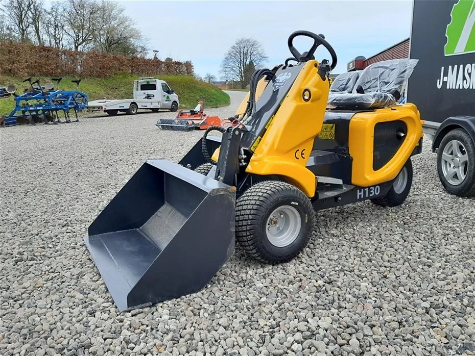 Troj kolesový mini-nakladač H130 3WD s pohonom 3 kolies