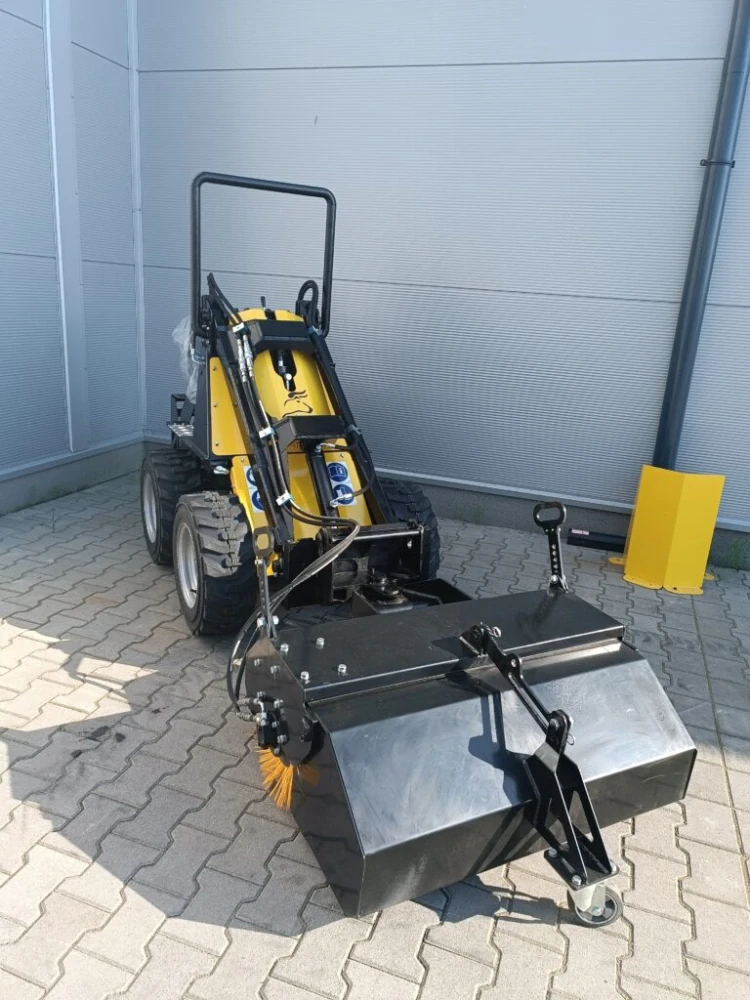 Zametacia kefa s predným pohonom 